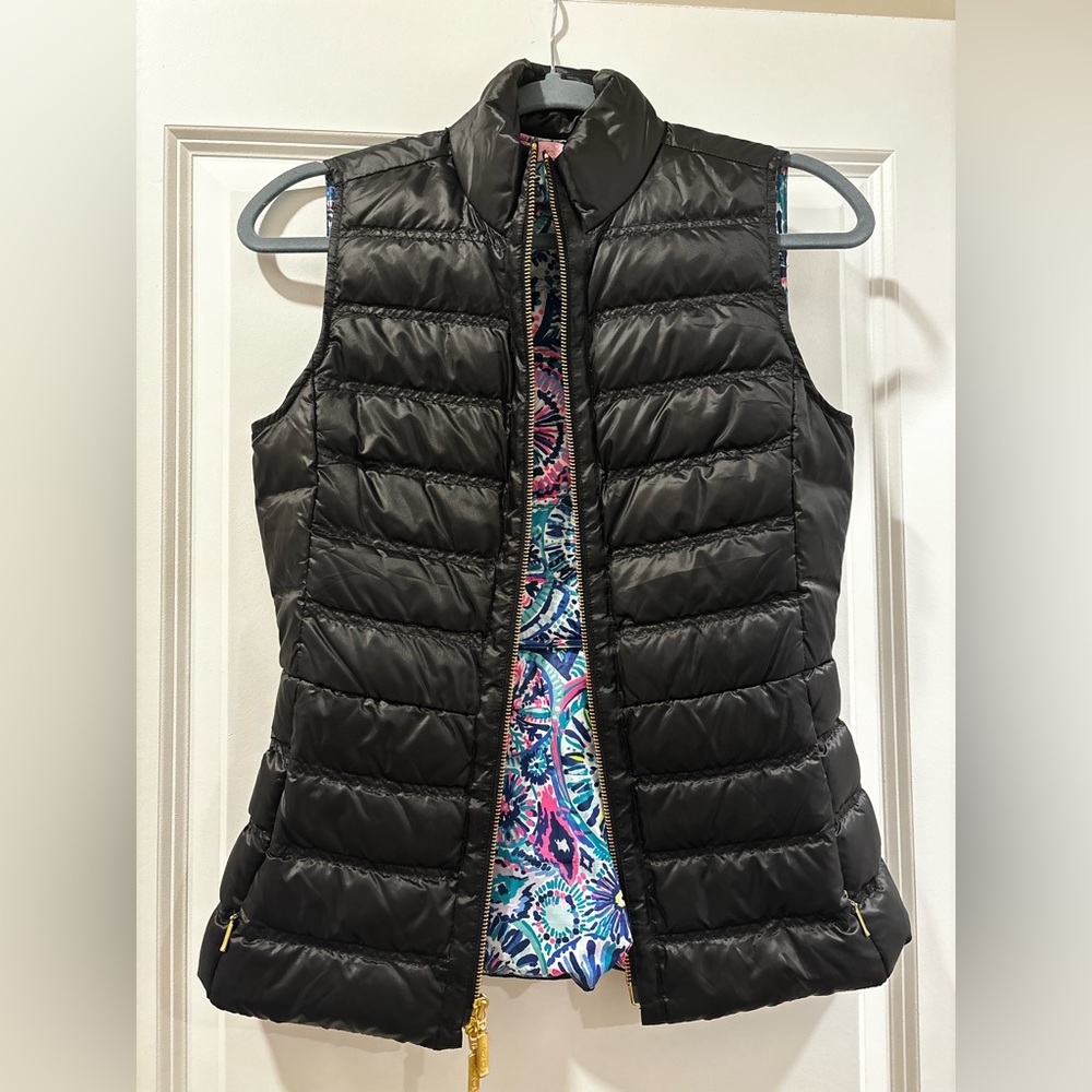 LIKE NEW - Lilly Pulitzer Black Puffer Vest